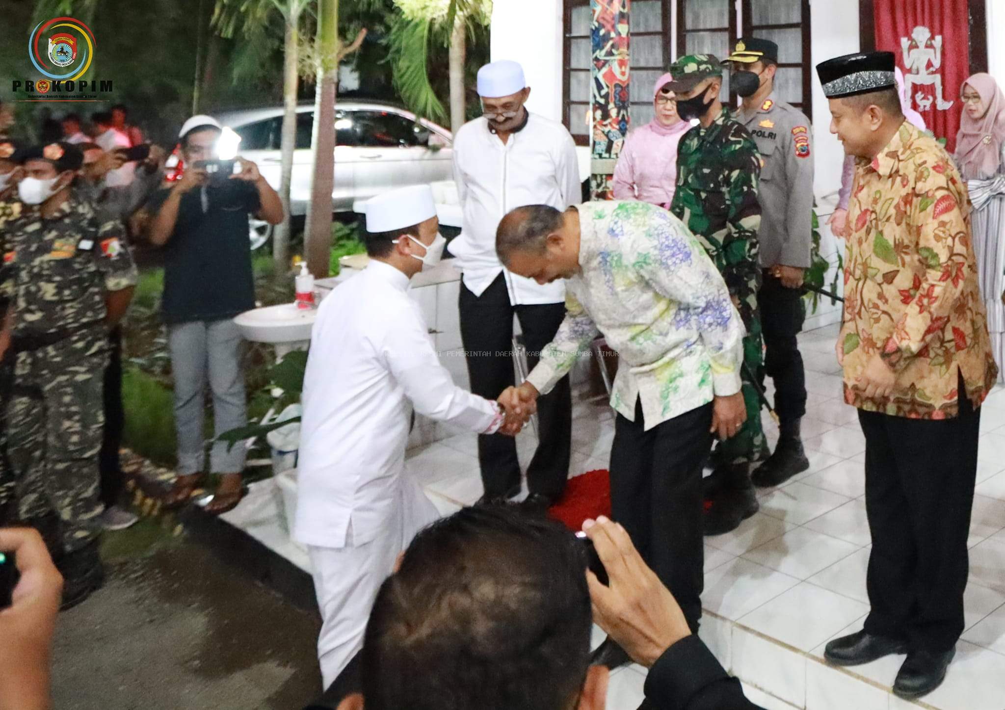 Kunjungan Ustadz Dr. H. Das'ad Latif, Sos, S.Ag, M.Si, Ph.D., dalam rangka mengikuti kegiatan Halal Bi Halal se-Daratan Sumba Tahun 2022 di Kabupaten Sumba Timur Kota Waingapu.